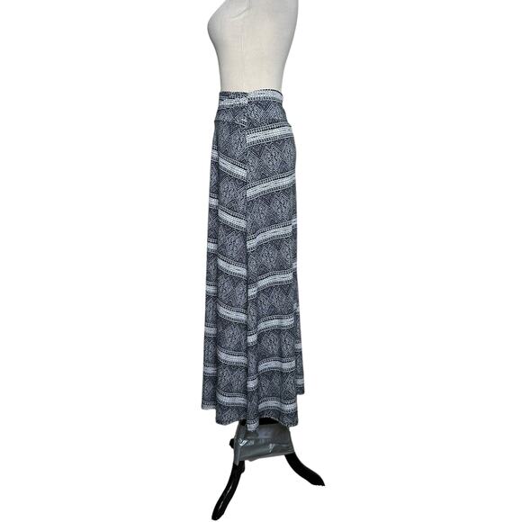 Donna Moore black white tribal print boho pull on maxi skirt size Medium - Picture 8 of 11